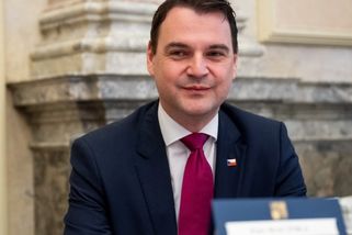 Komplikace pro Pavla? Macinka chce odložit rozhodnutí o delegaci na summit NATO